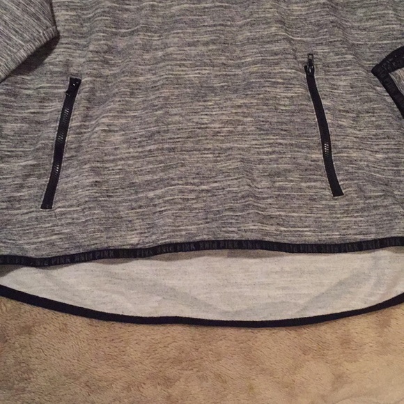 SALE 🍀PINK V/S Top - Picture 4 of 4